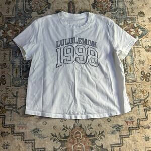Lululemon Athletic Graphic T-shirt 1998 Embroidered Yoga Crop Gorpcore Size 6